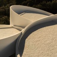 House in Las Rozas by Fran Silvestre Arquitectos