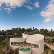 House in Las Rozas by Fran Silvestre Arquitectos