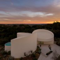House in Las Rozas by Fran Silvestre Arquitectos