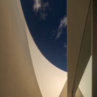House in Las Rozas by Fran Silvestre Arquitectos