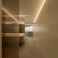 House in Las Rozas by Fran Silvestre Arquitectos
