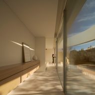 House in Las Rozas by Fran Silvestre Arquitectos