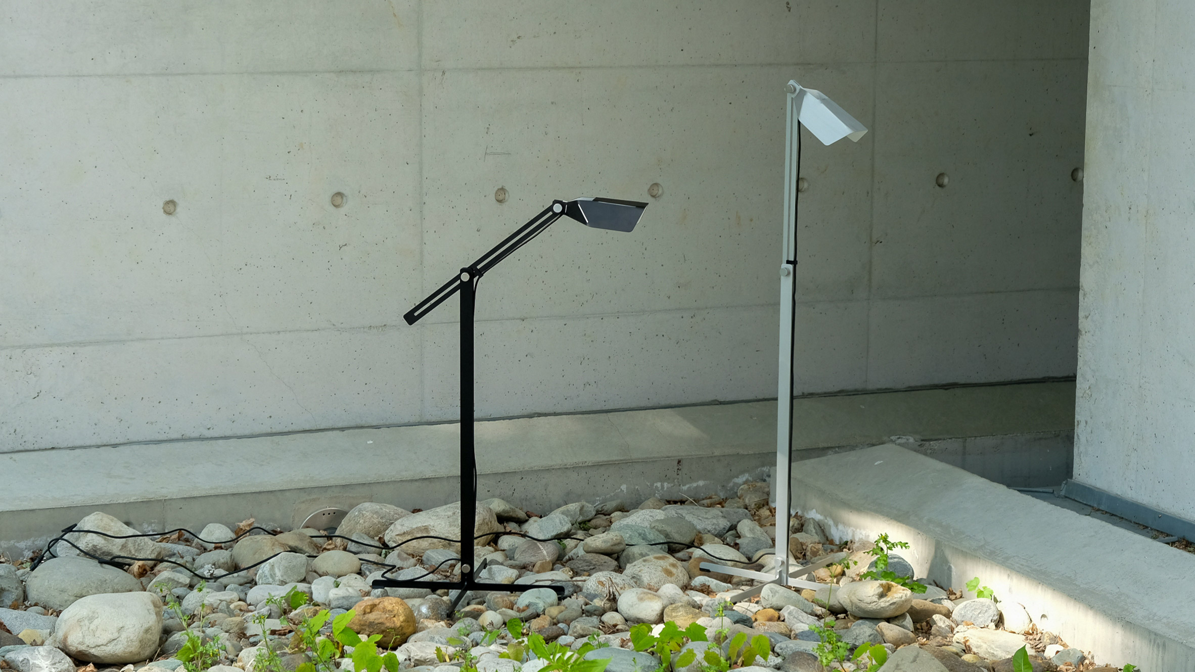 https://static.dezeen.com/uploads/2026/09/knekt-floor-lamp-hegren-design_dezeen_2364_col_0-1.jpg