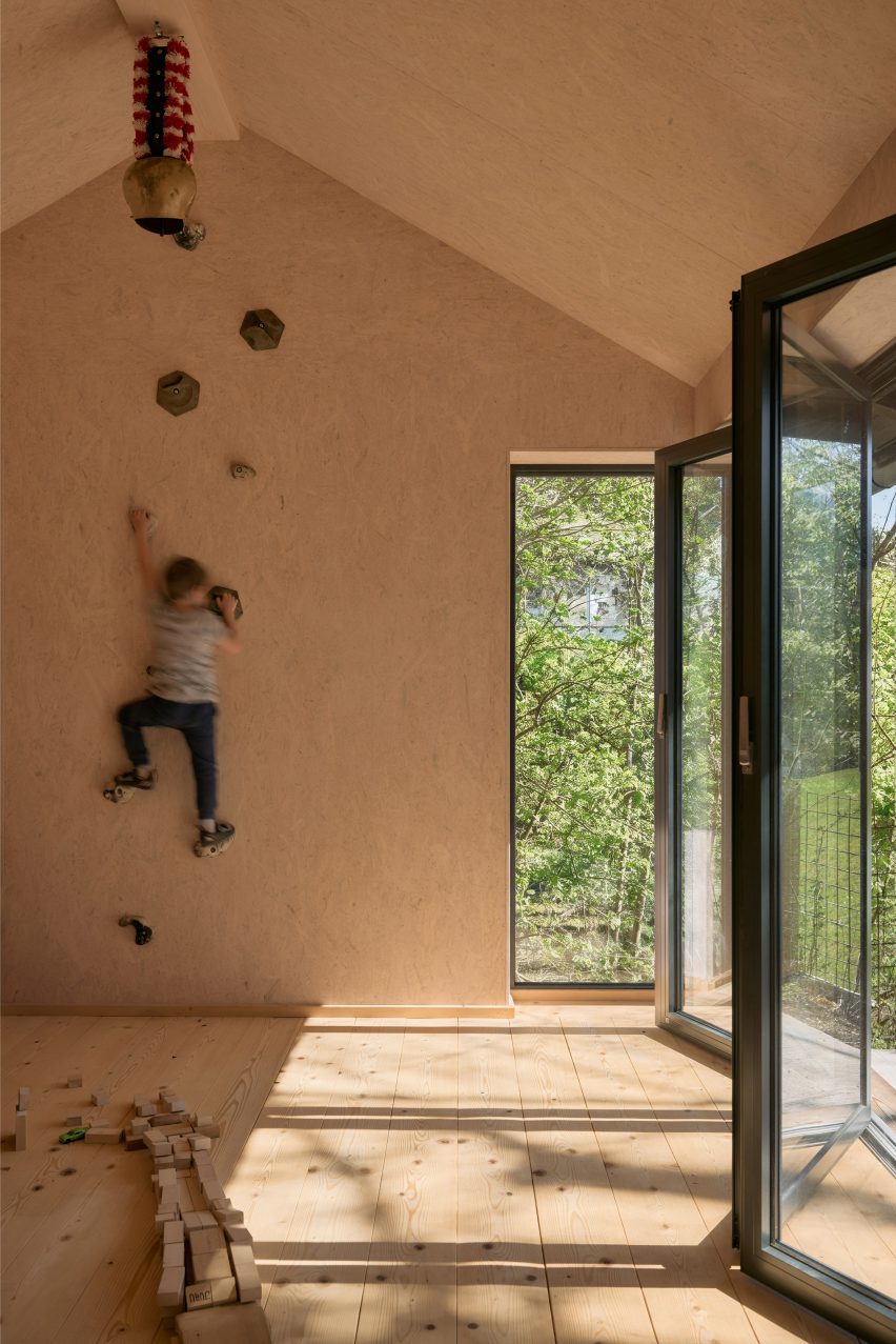 Interior view of Quiet Retreat by Lechner & Lechner Architects