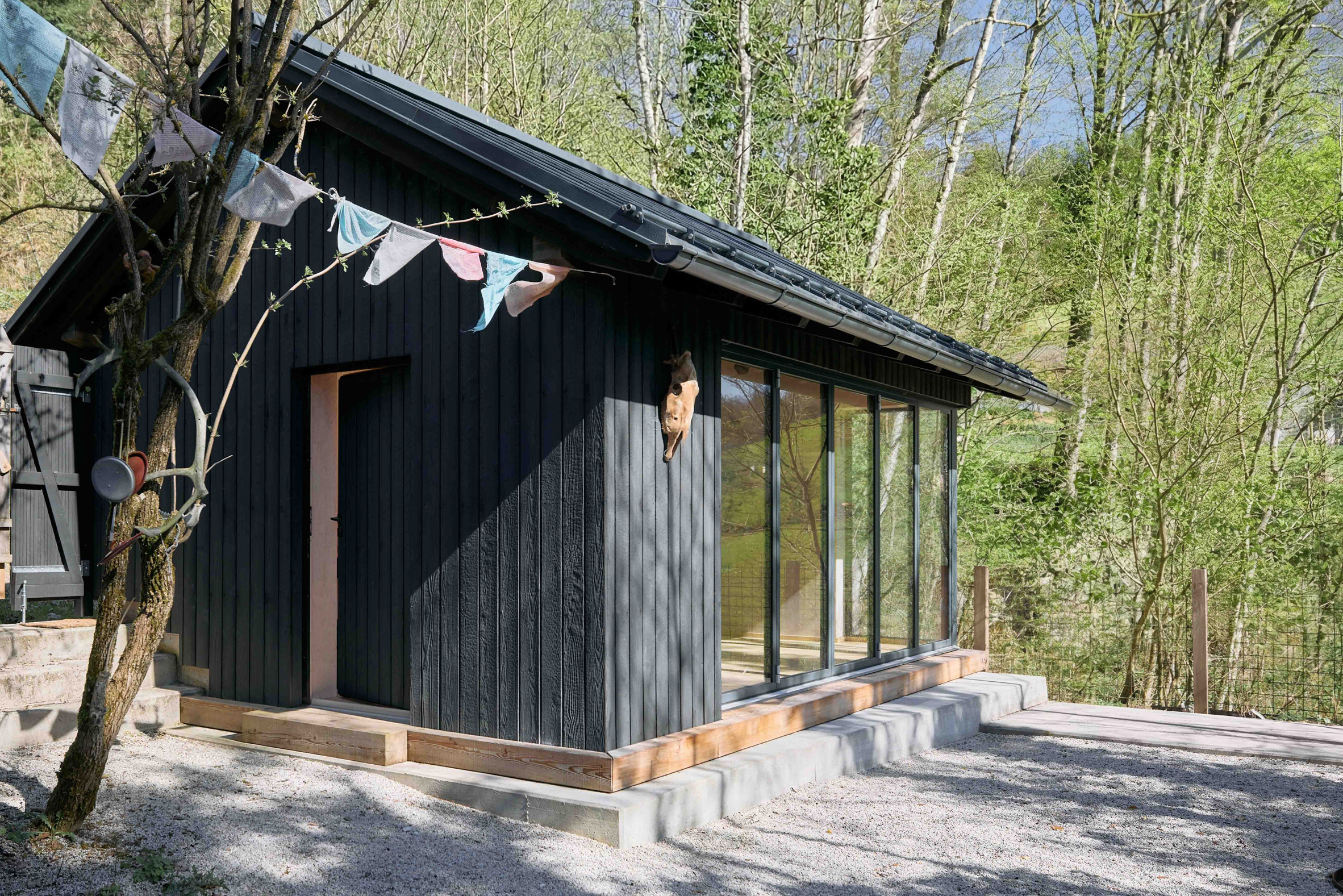 Quiet Retreat exterior by Lechner & Lechner Architects