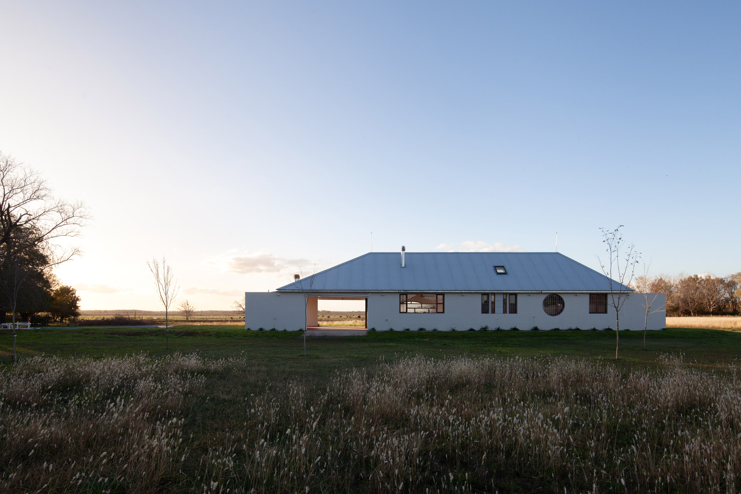 Los Tigres house in Argentina by Prim Estudio