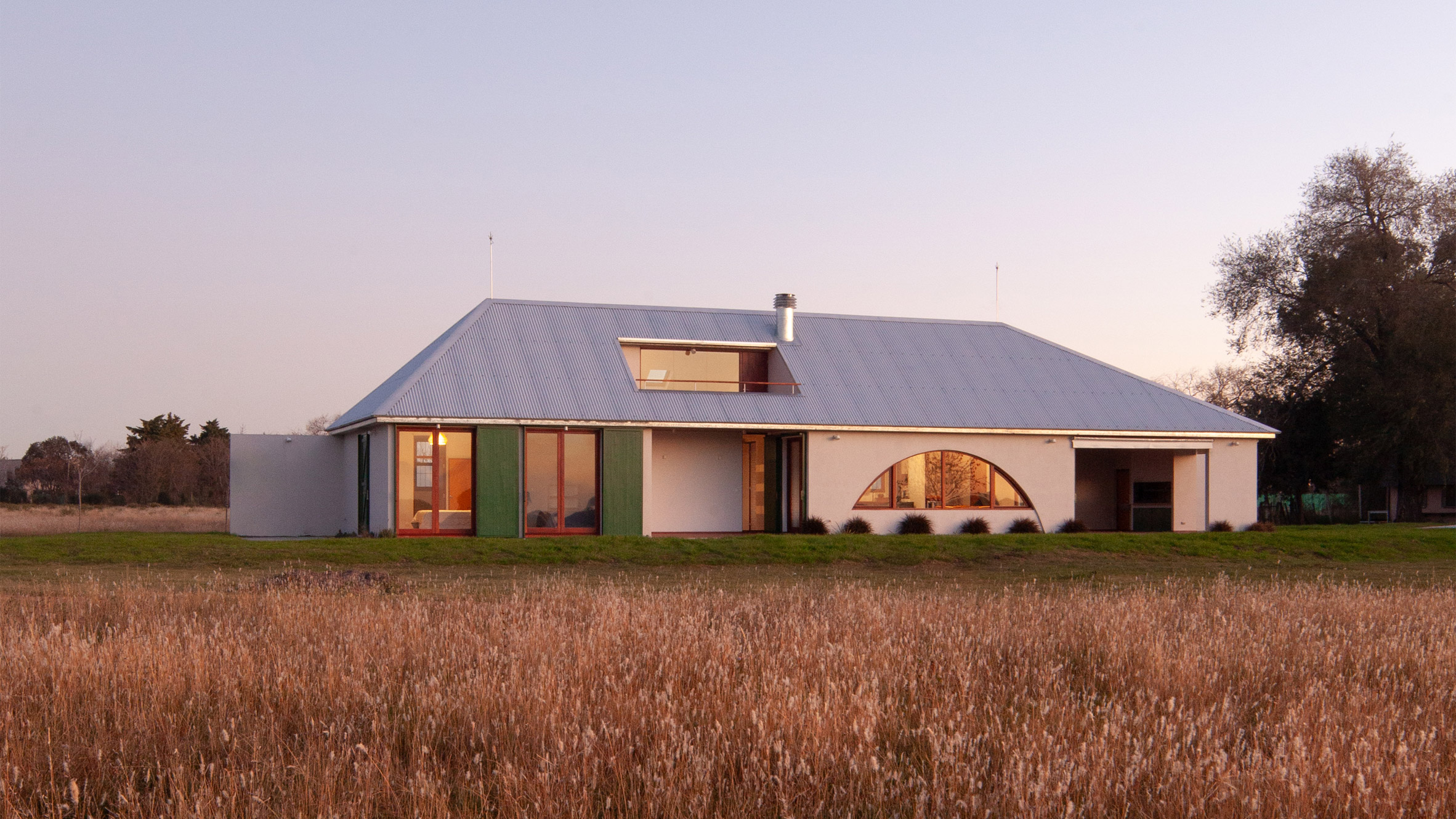 https://static.dezeen.com/uploads/2026/09/los-tigres-house-prim-estudio-designs-argentina_dezeen_2364_hero_1.jpg