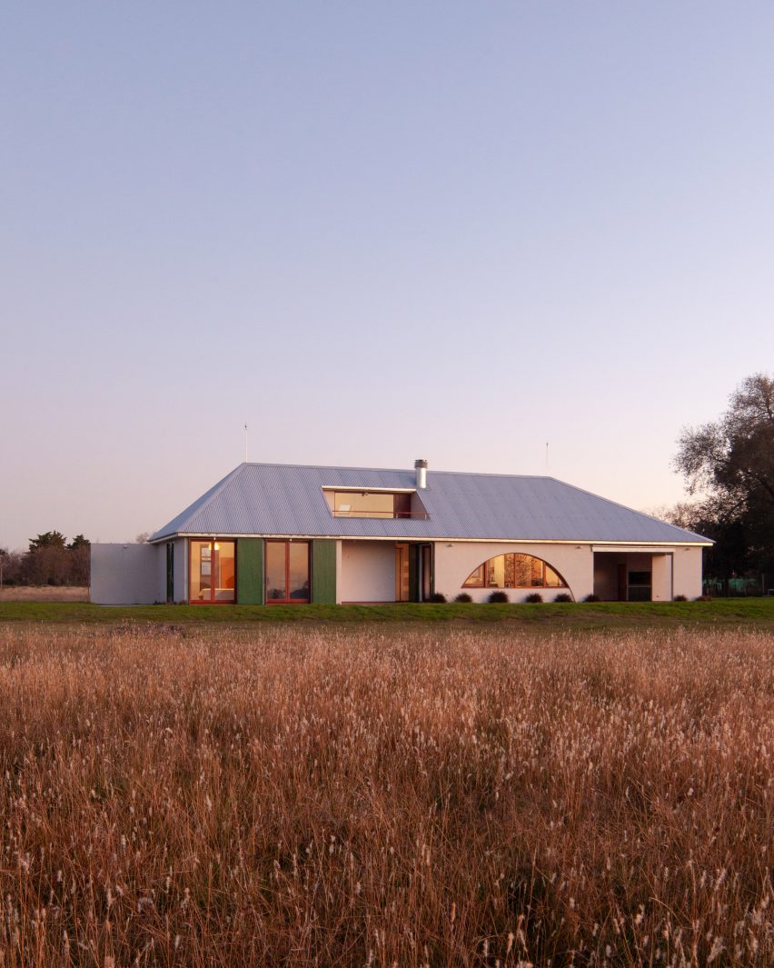 Los Tigres house in Argentina by Prim Estudio