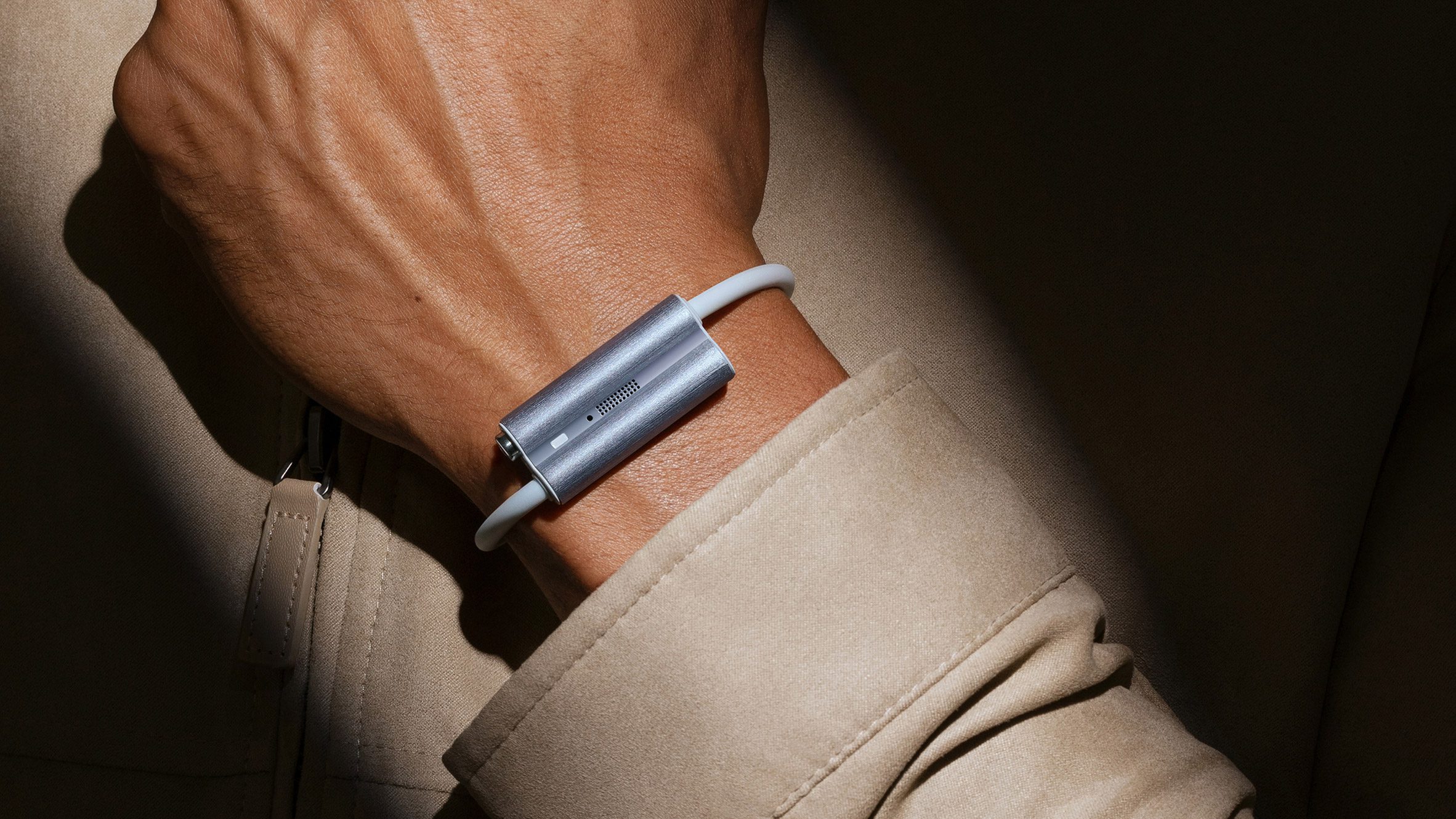 https://static.dezeen.com/uploads/2026/09/luffu-link-wristband-fitbit-hero.jpg