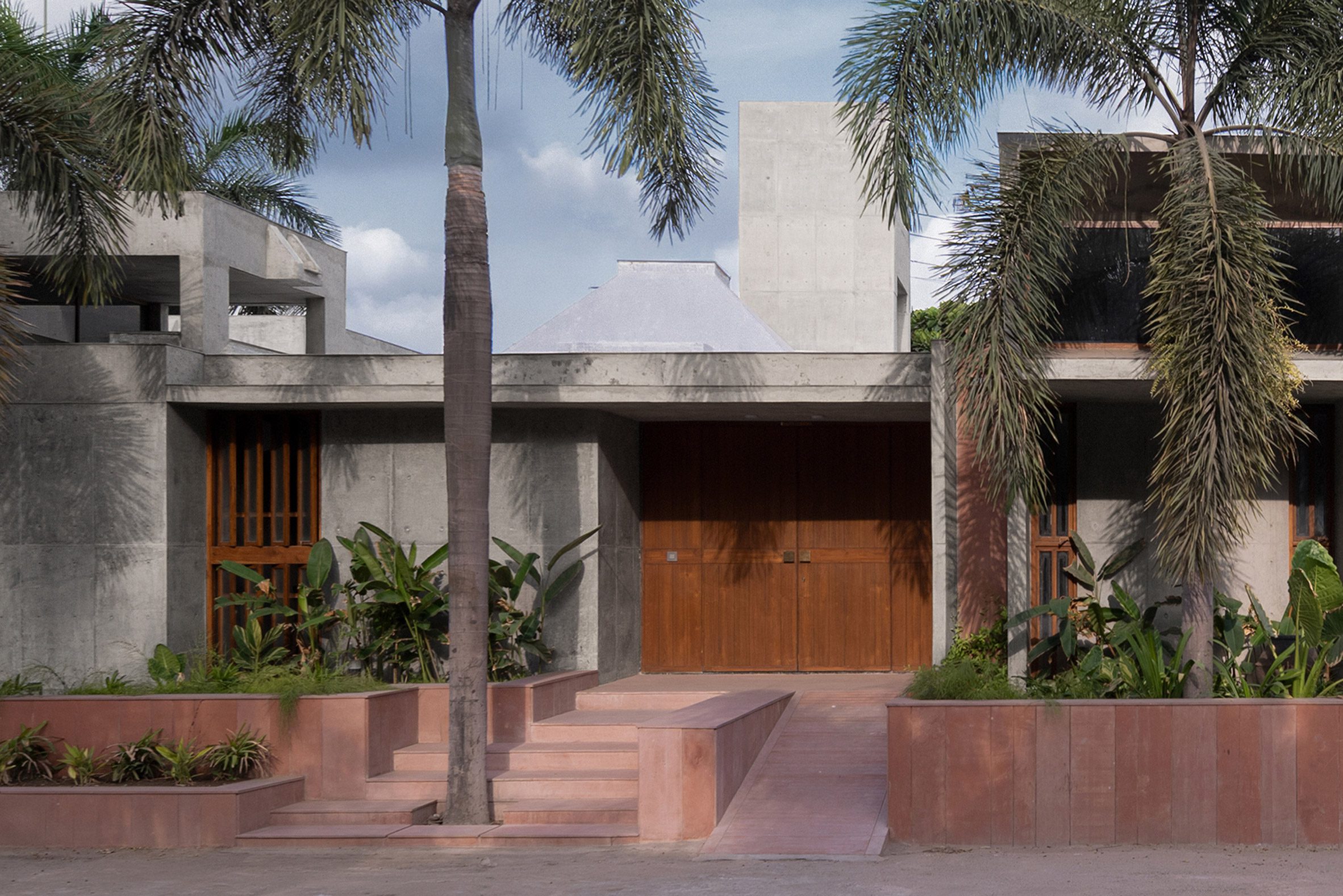 Monastic Field house in India by Roomoor