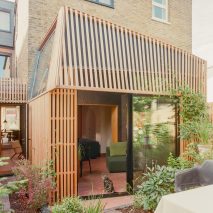 Home renovation by Polysmiths uses "light as the primary material"