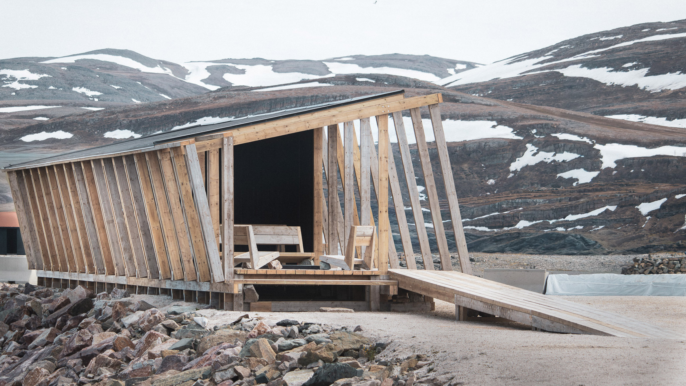 https://static.dezeen.com/uploads/2026/09/rare-collectiv-skroget-timber-sauna-norway-hero_dezeen_2364_col_1.jpg