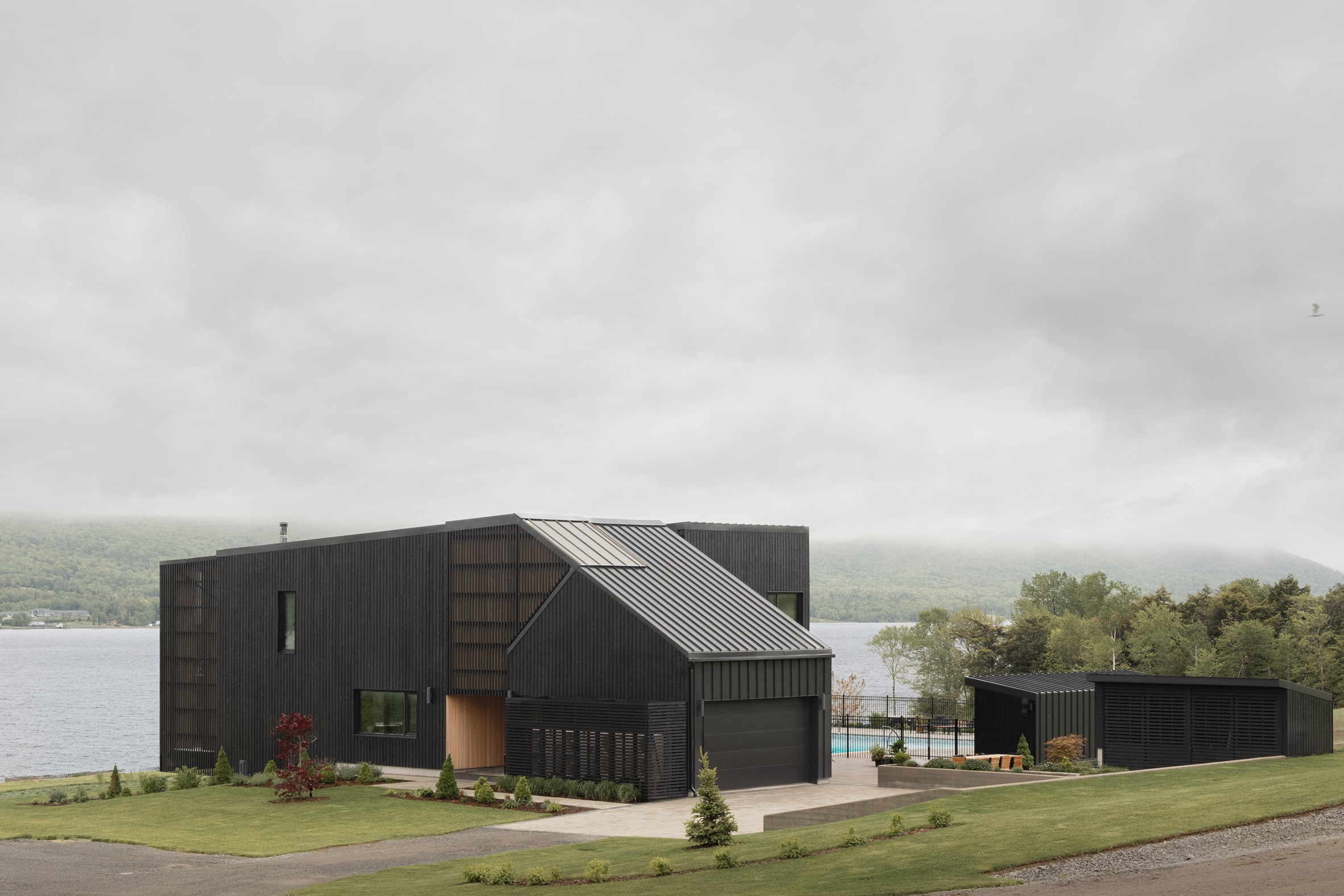 RHAD Architects Two Bay House