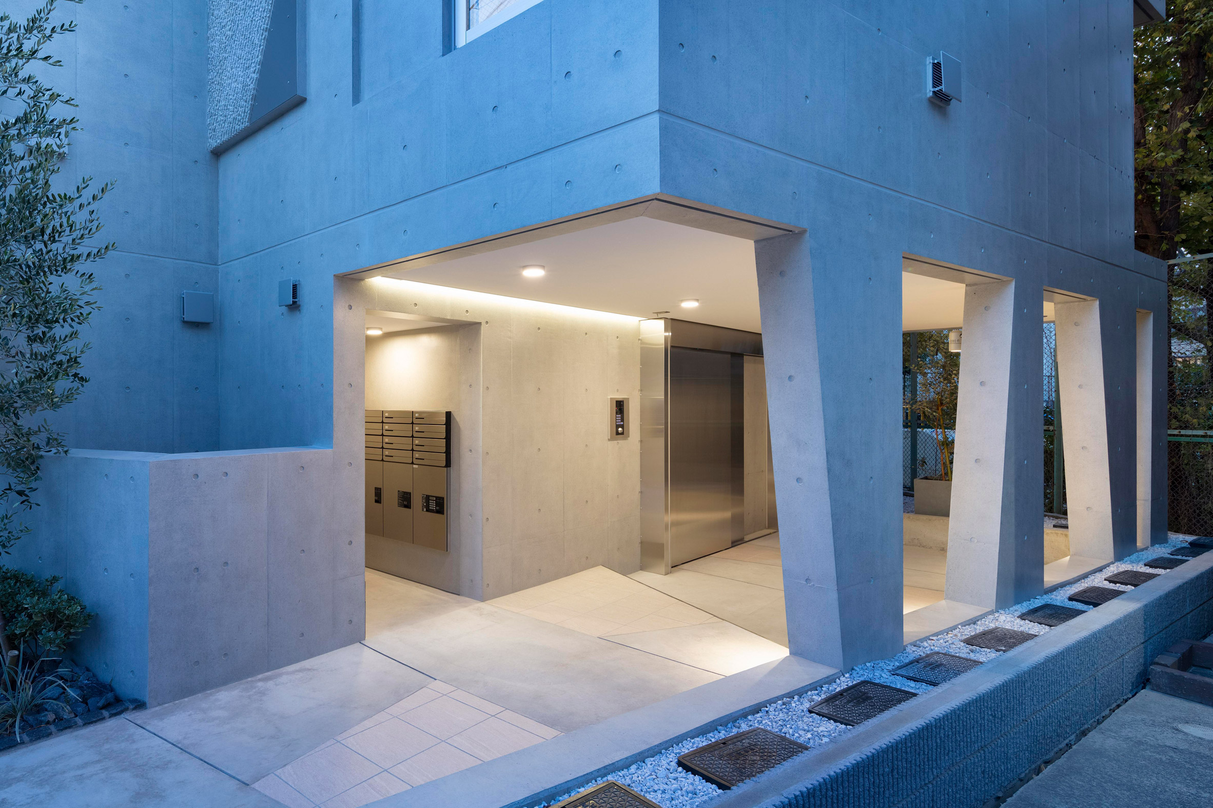Exterior view of Shin Nakano Trapezoidal condos