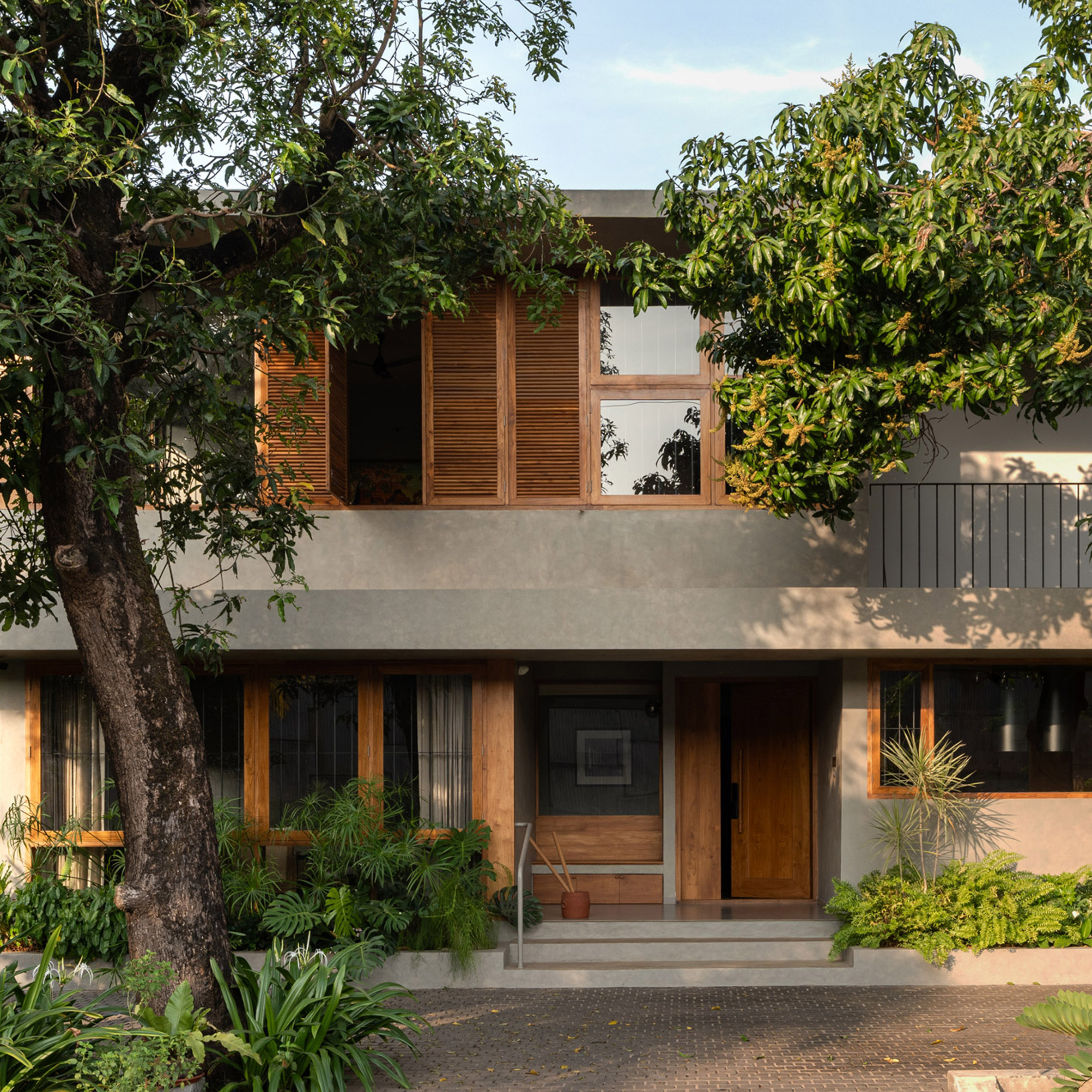 House in India by InLe Architects