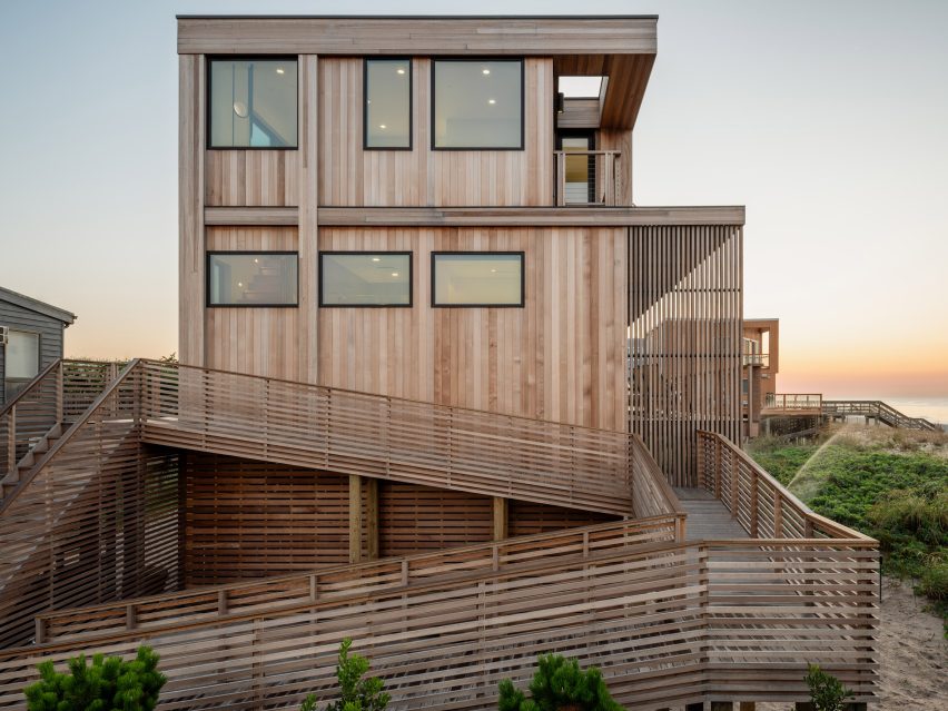Surf Road House by Coughlin Scheel Architects