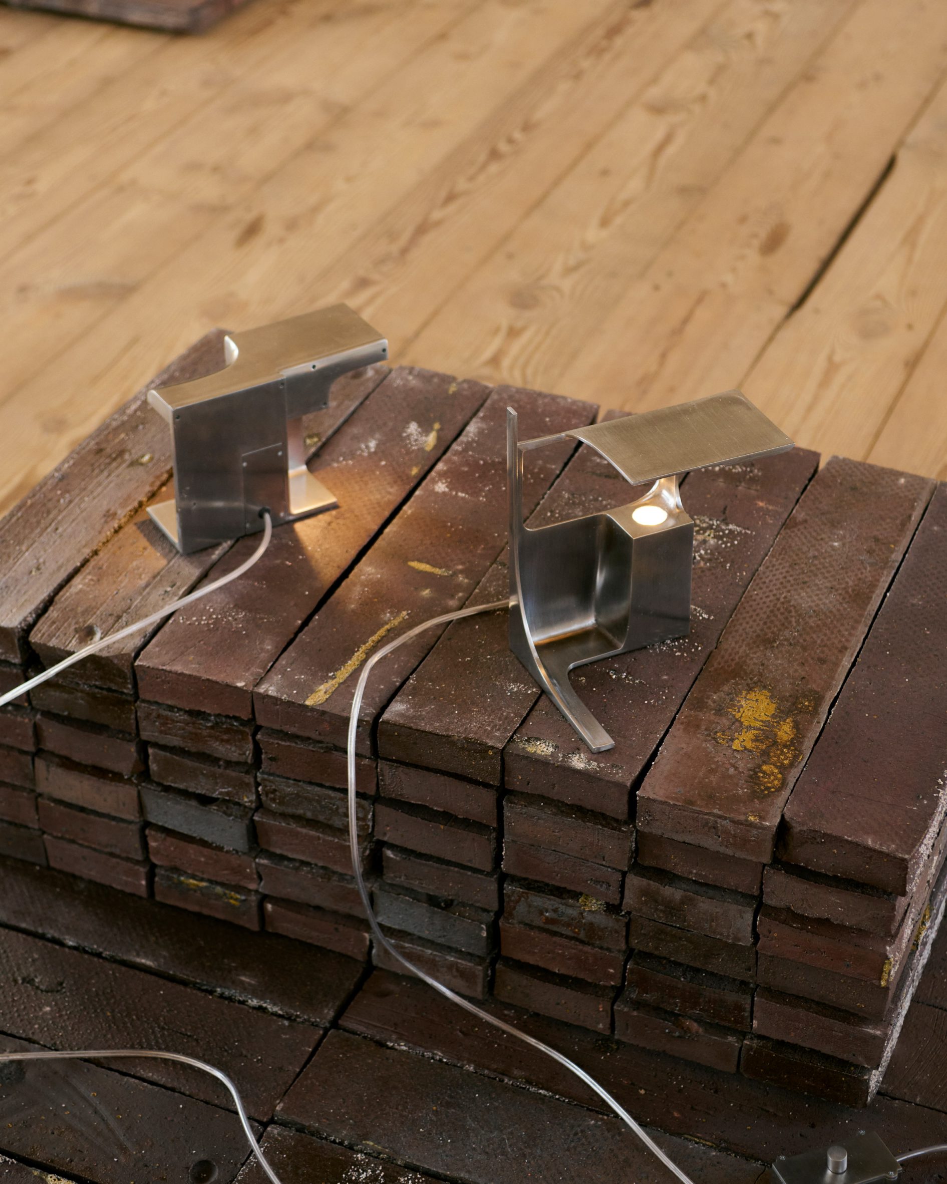 Sculptural lights