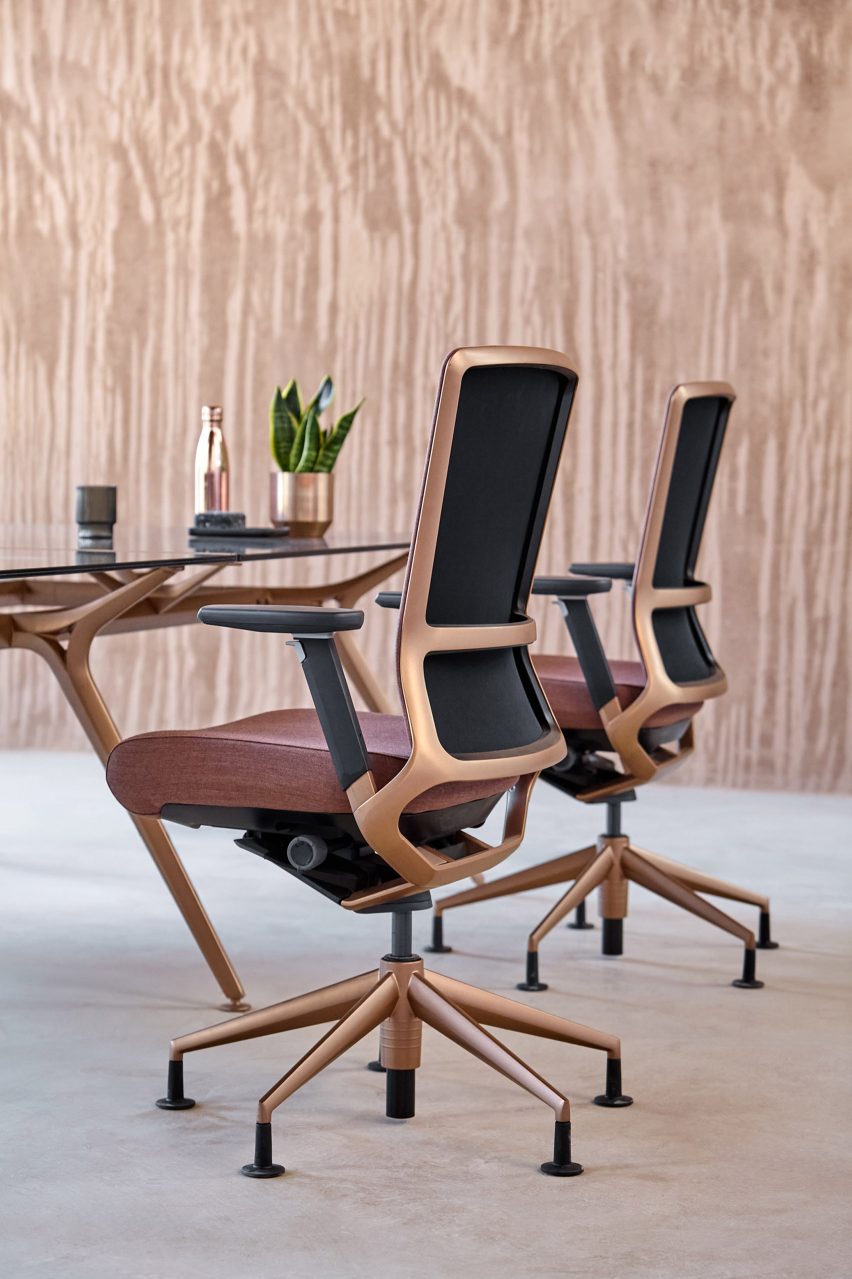 TNK500 Aurea task chair by Alegre Design for Actiu