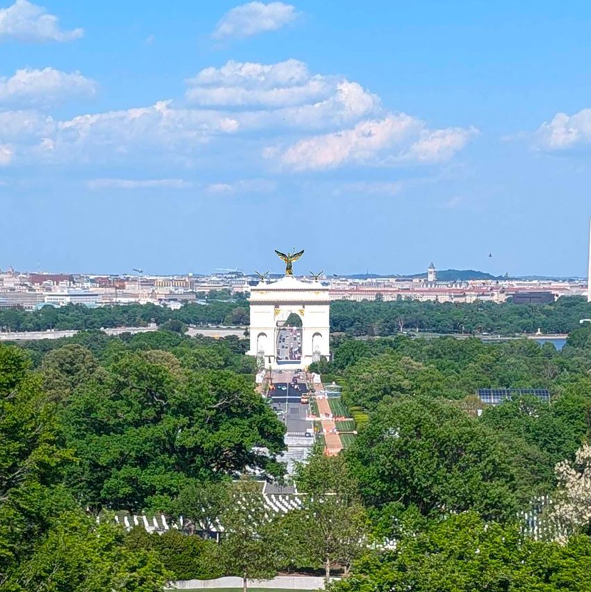 Trump arch in Washington DC