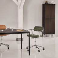 Vipp453 Swivel chair by Vipp