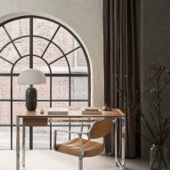 Vipp453 Swivel chair by Vipp