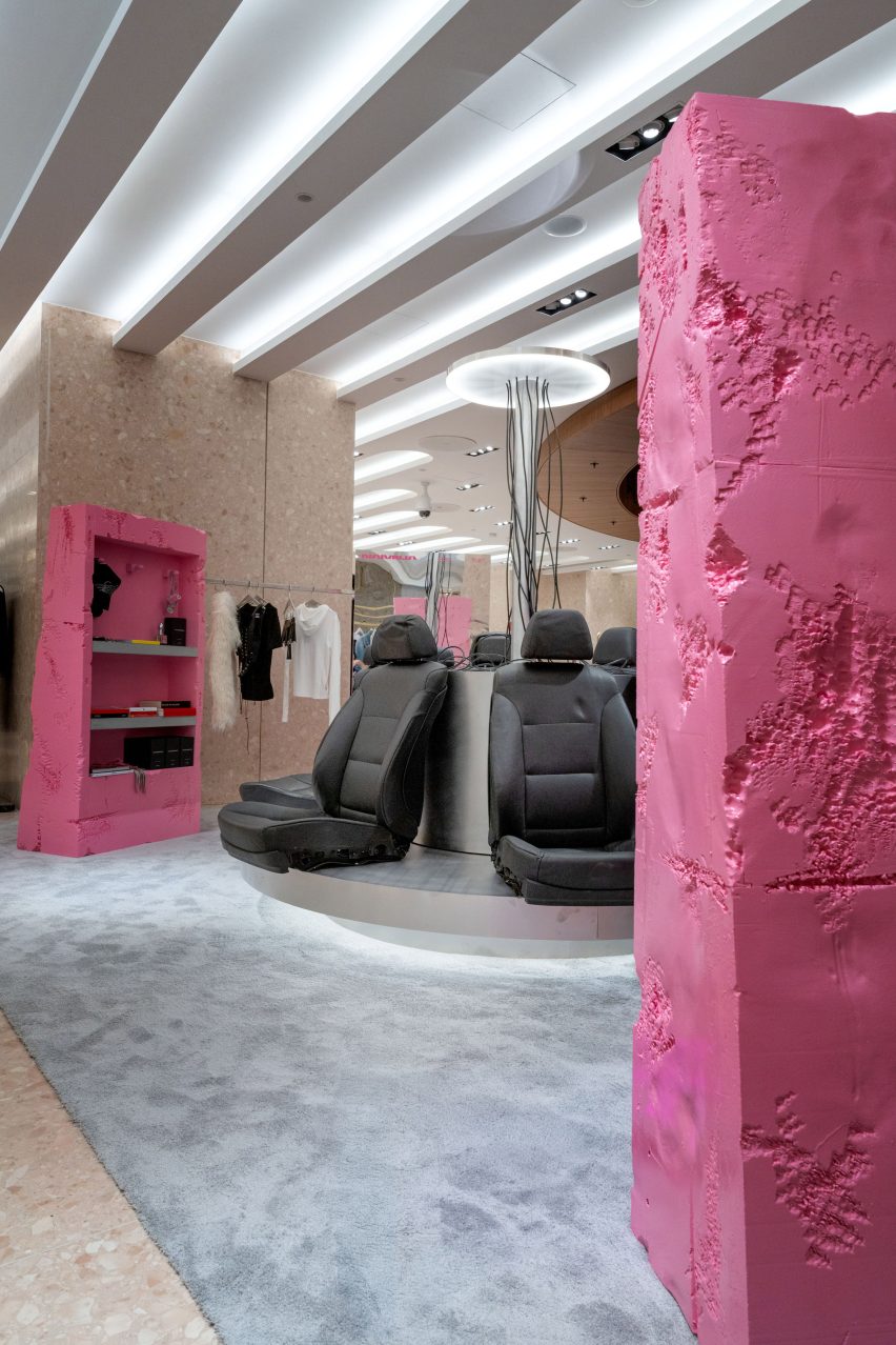 Passenger installation by Yont Studio for Namilia and Telekom Electronic Beats