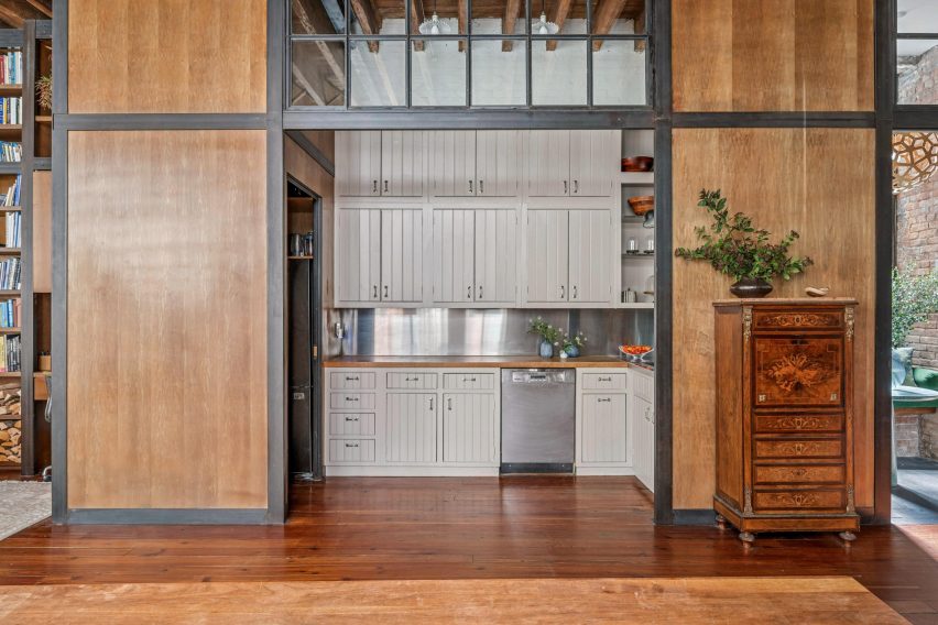 A kitchen that utilises salvaged elements