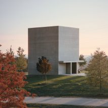 David Chipperfield Architects builds gallery around singular artwork