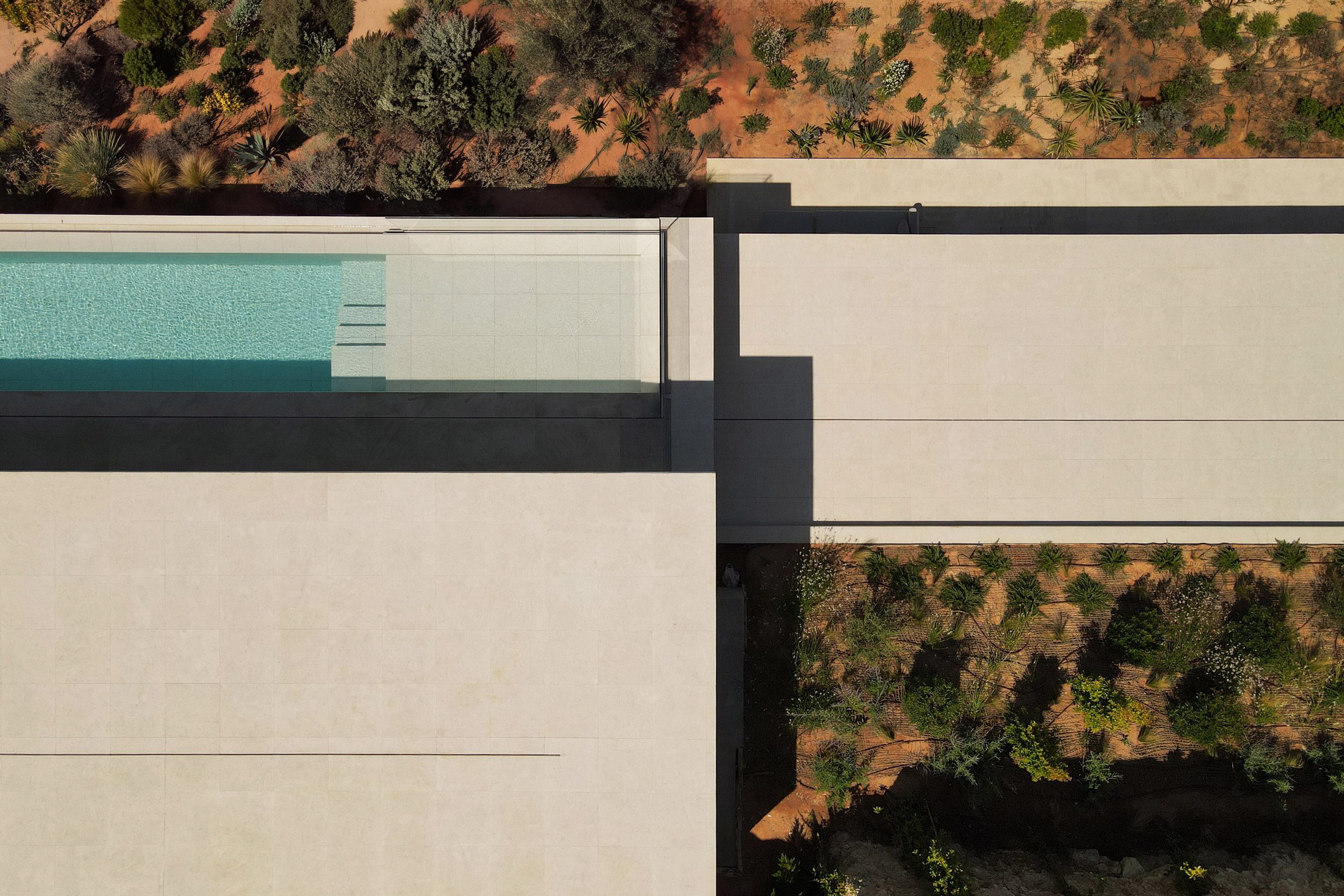 Bellavista 11 villa by Fran Silvestre Arquitectos