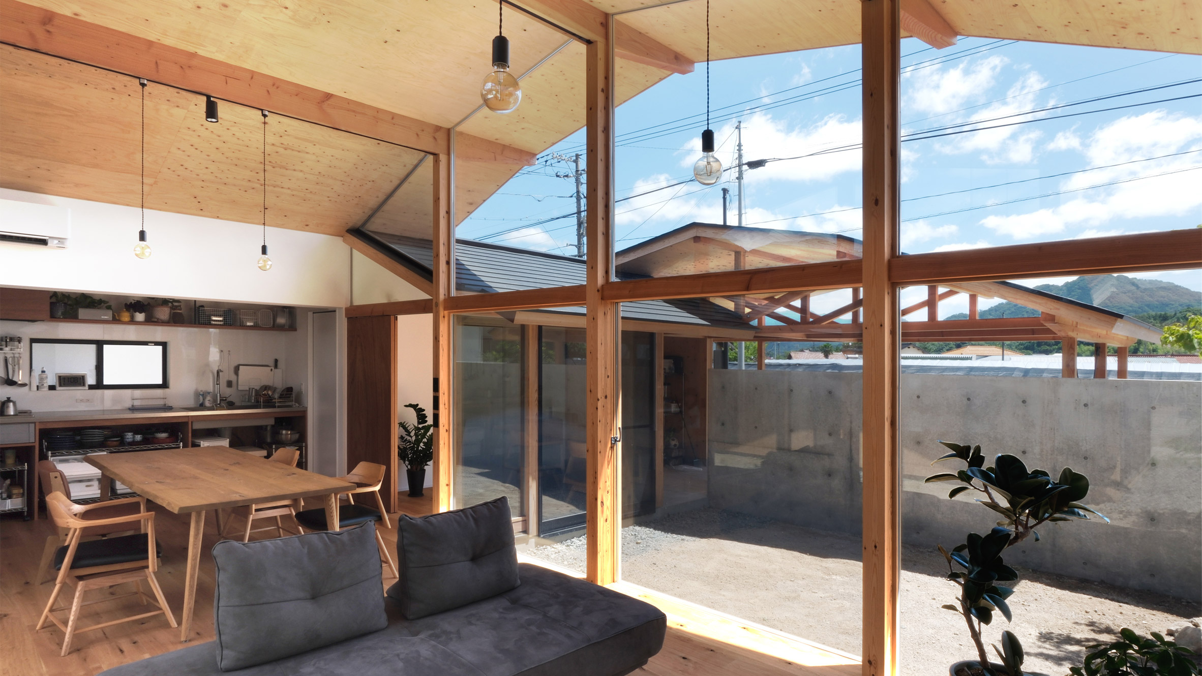 Enter-Archi's Roof Design Combines Function and Aesthetics in Japan