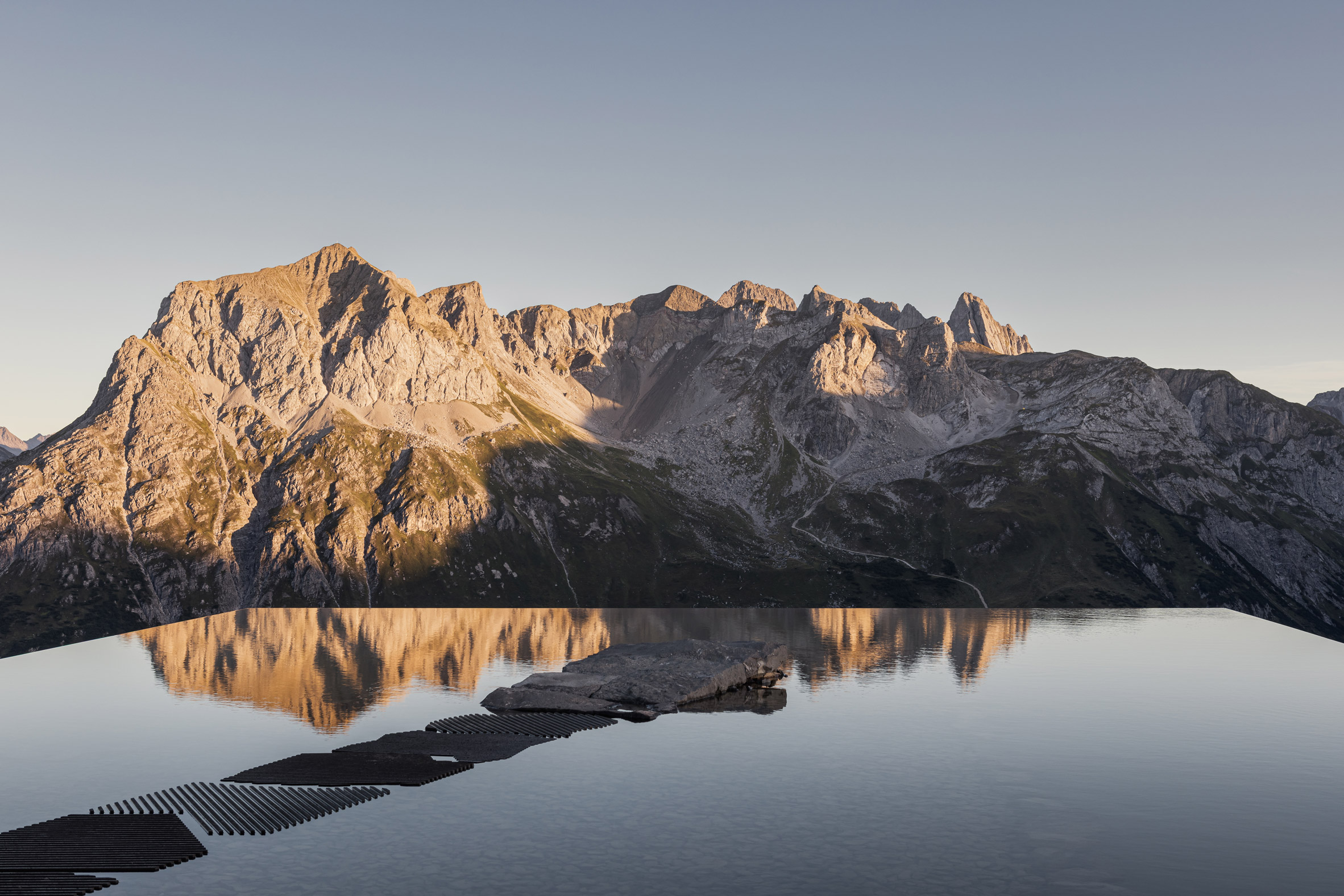 Alpine viewpoint 