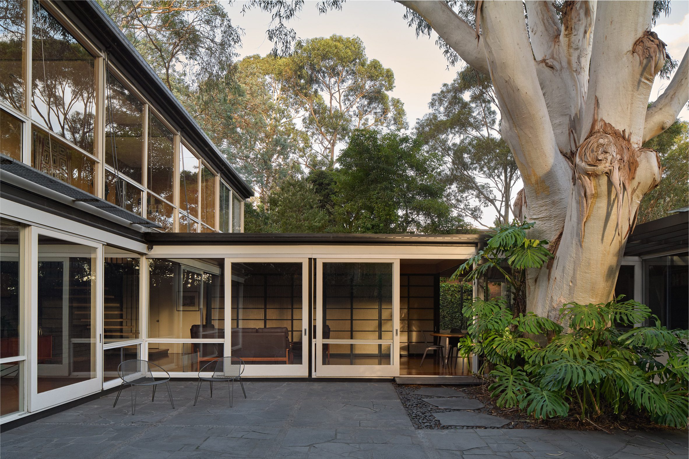 Studley Park residence featured in Riverside Modern book