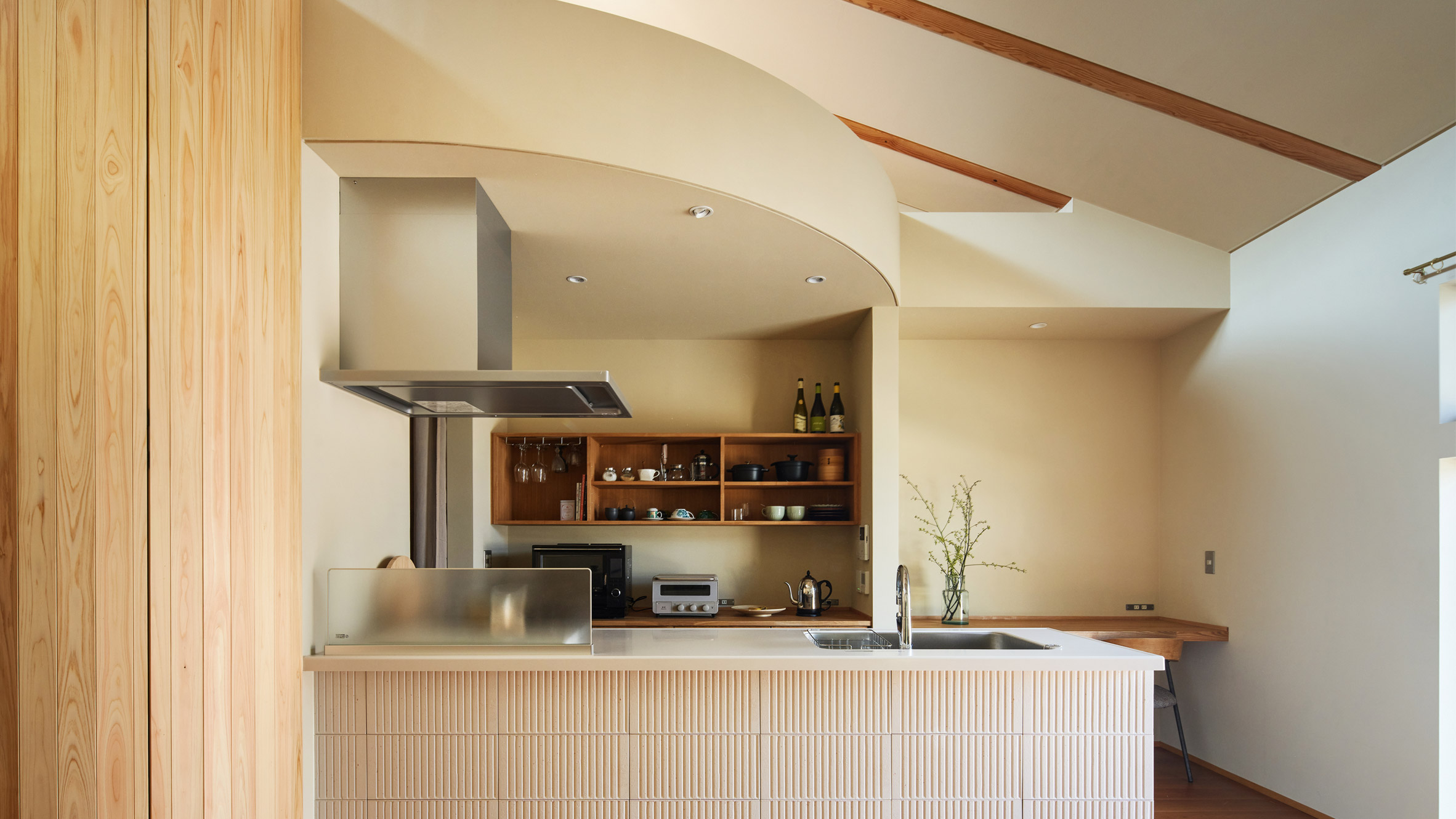 https://static.dezeen.com/uploads/2026/10/sugi-house-ujizono-architects-kyoto_dezeen_2364_hero_0.jpg