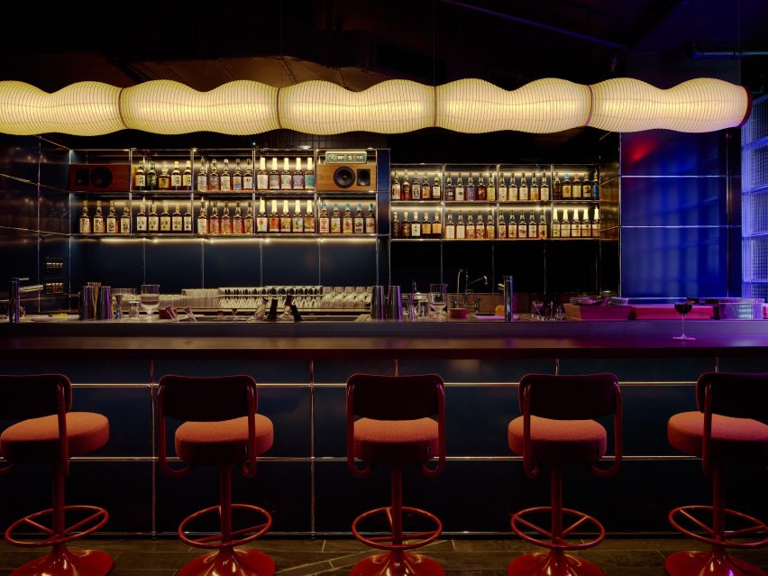 VV's cocktail bar