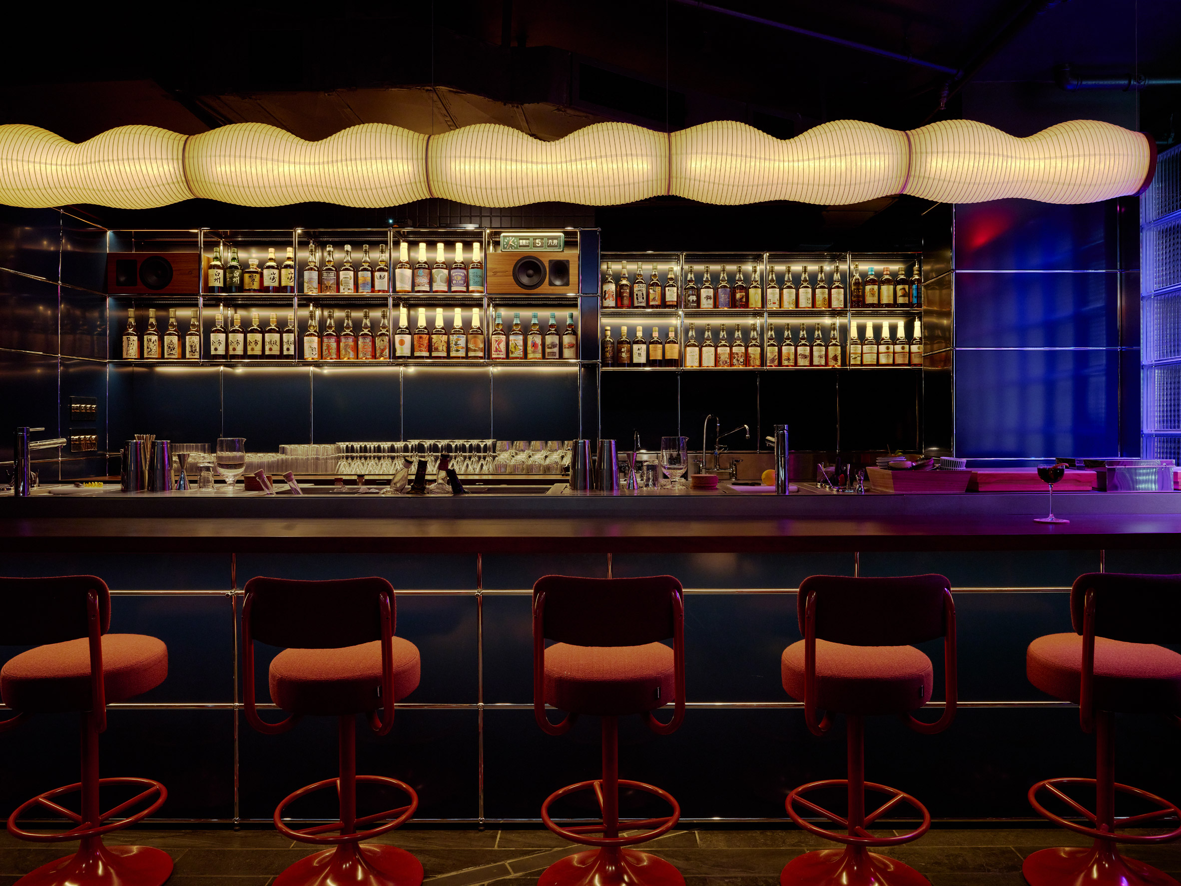 VV's cocktail bar