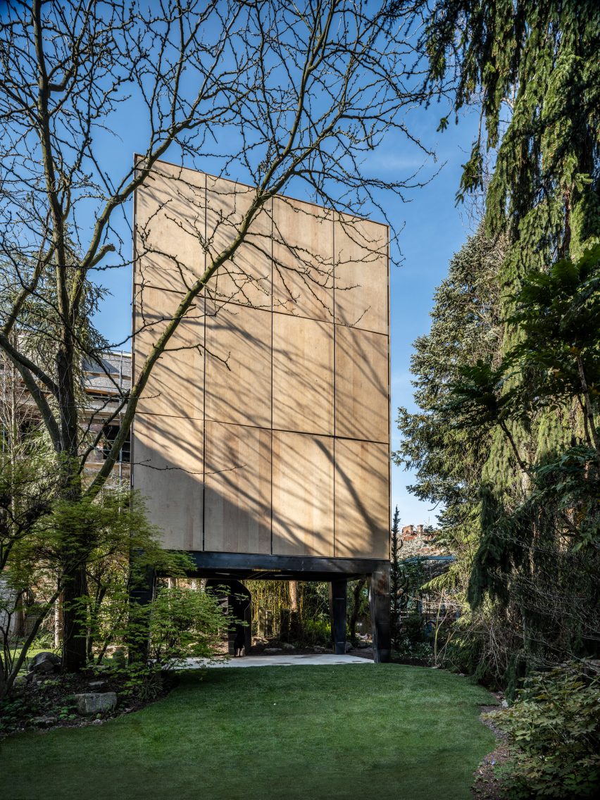 Wardrobe House by Šépka Architekti